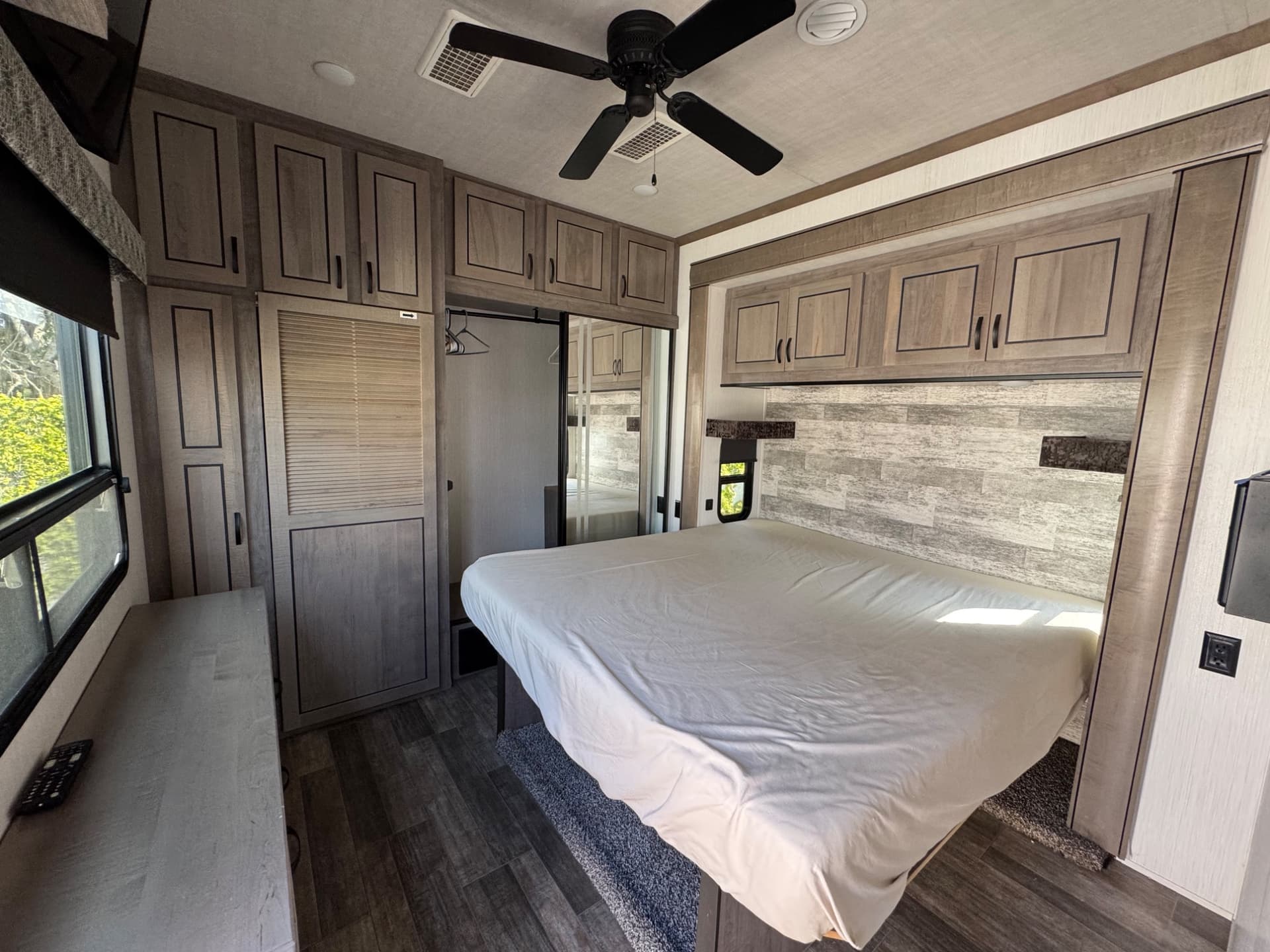 2021 Cedar Creek 2021 Cedar Creek FOREST RIVER - thumbnail 21