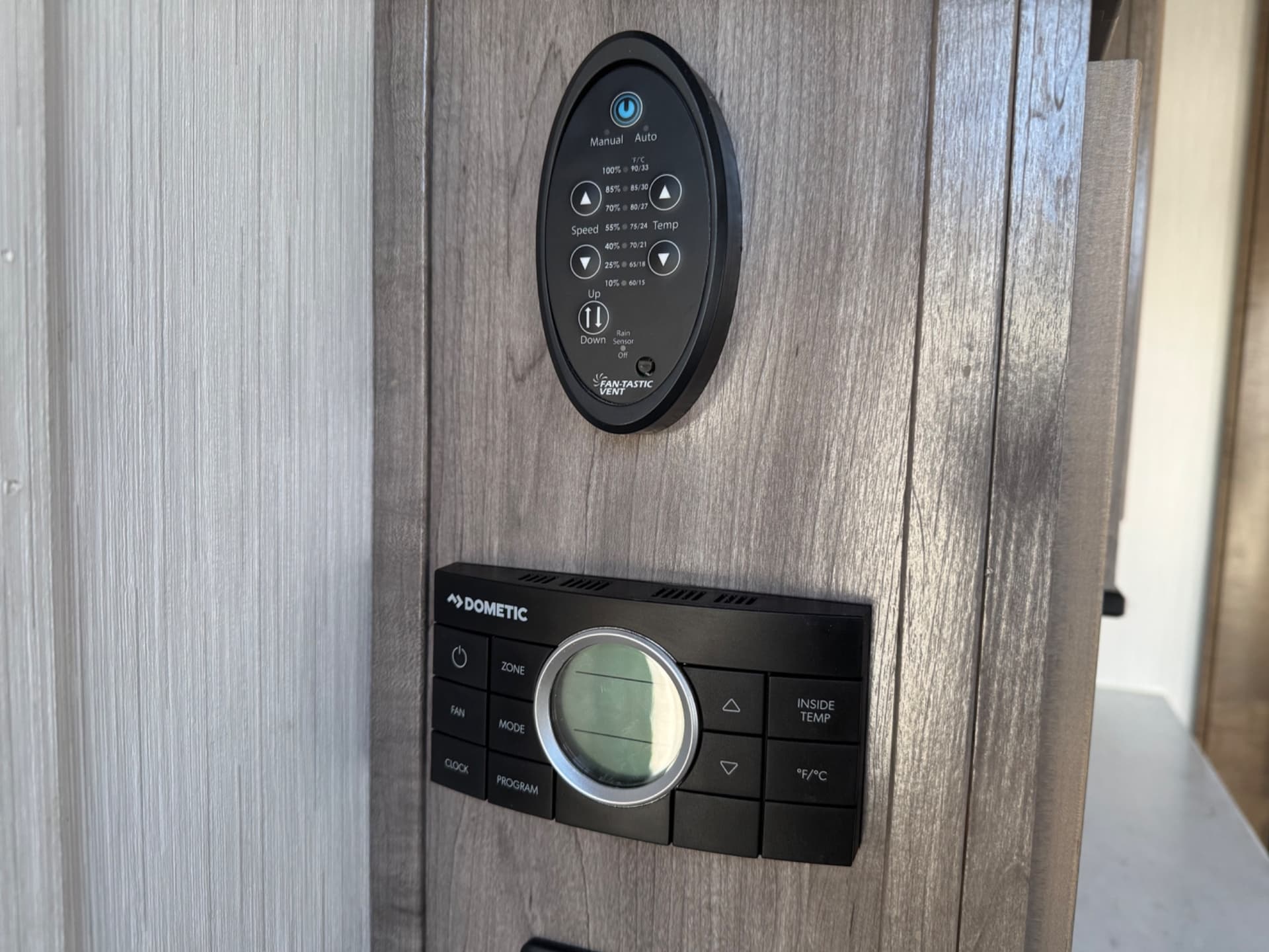 2021 Cedar Creek 2021 Cedar Creek FOREST RIVER - thumbnail 24