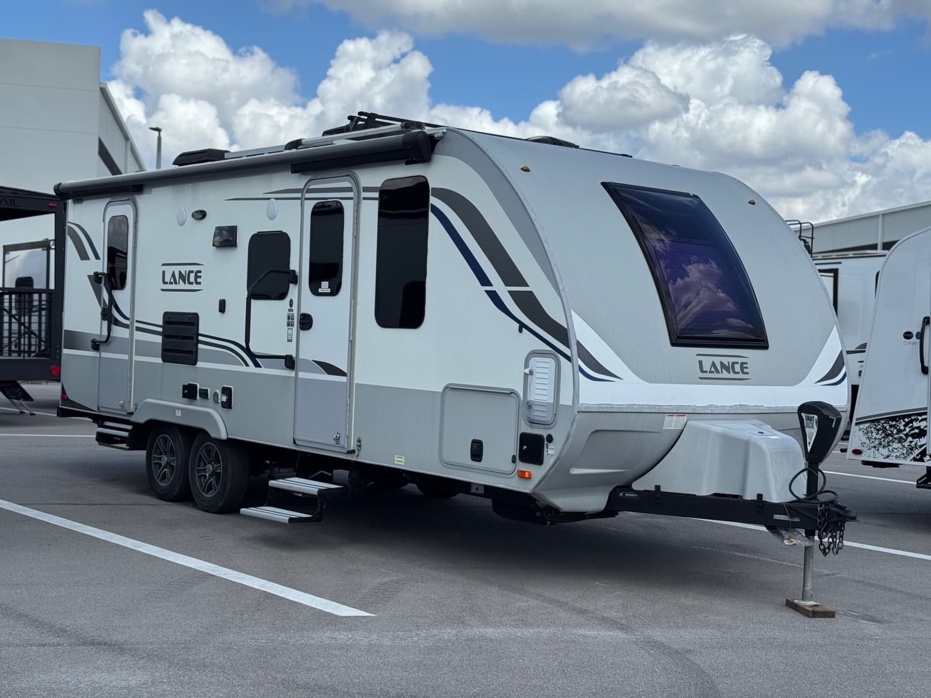 2021 Lance Lance 2185
