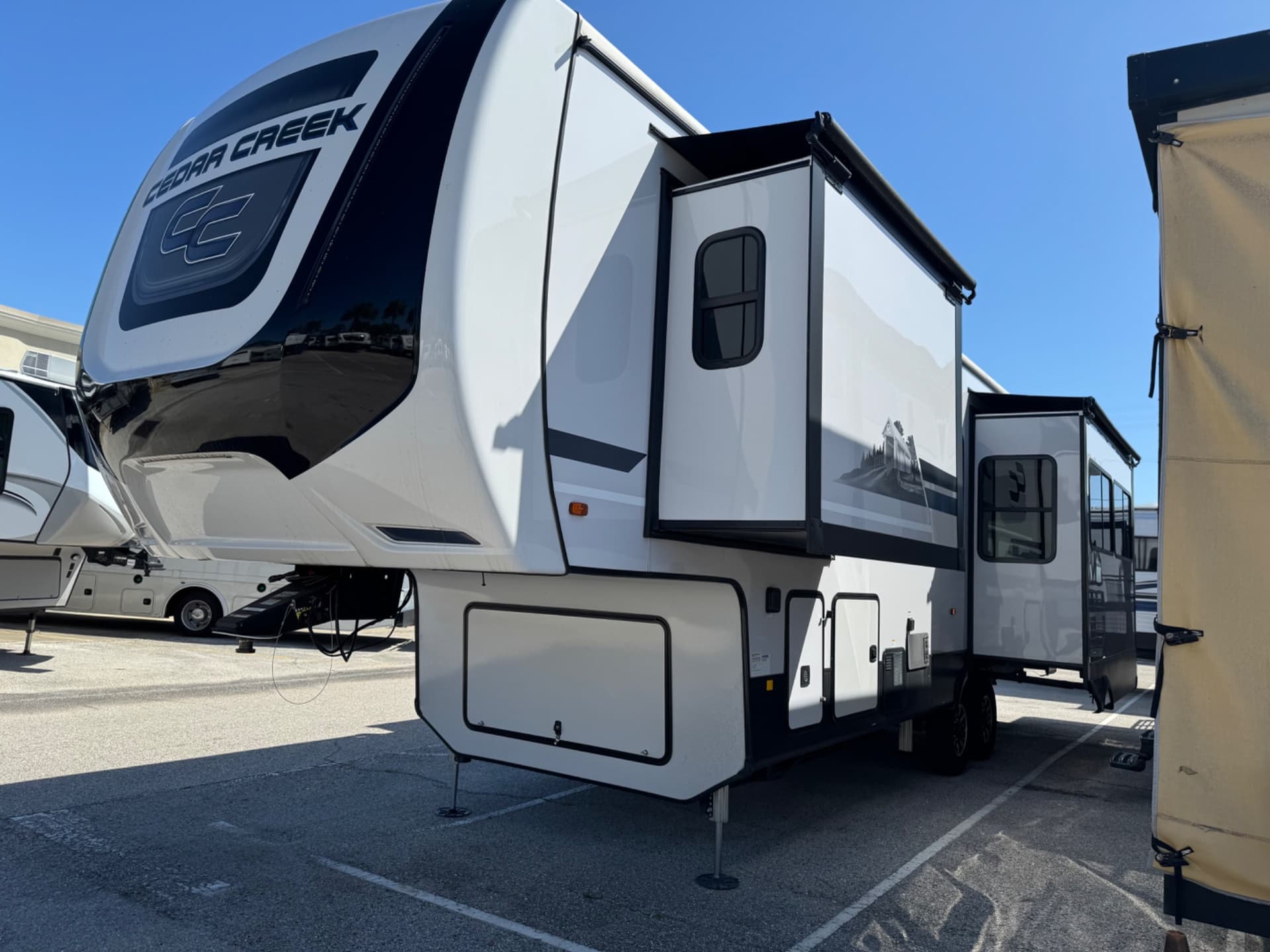 2024 Forest River 2024 Forest River Cedar Creek Experience - thumbnail 2