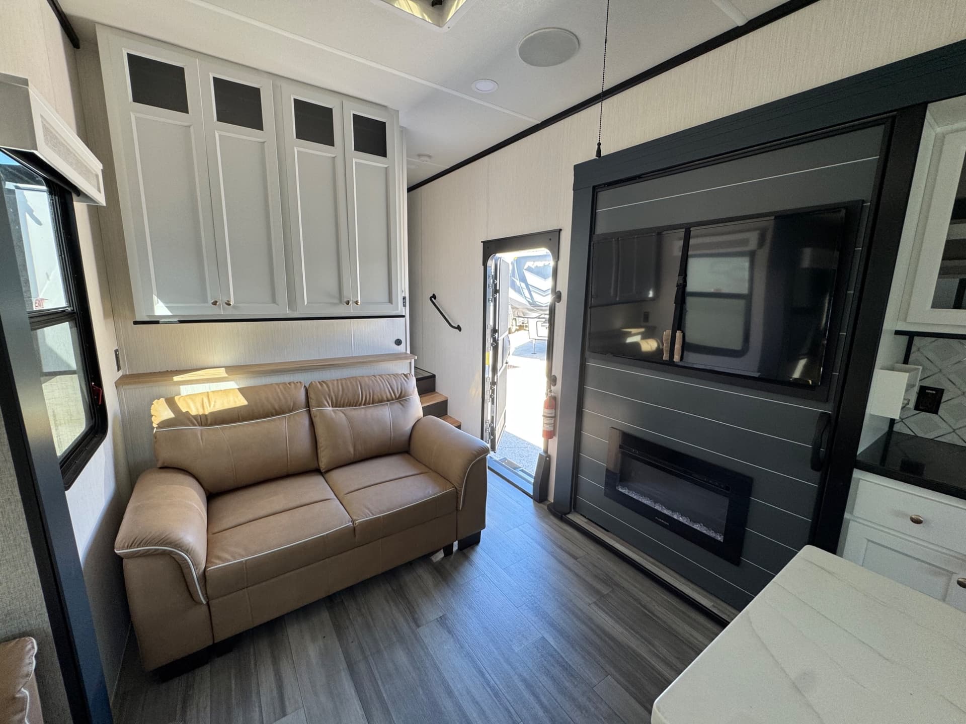 2024 Forest River 2024 Forest River Cedar Creek Experience - thumbnail 11