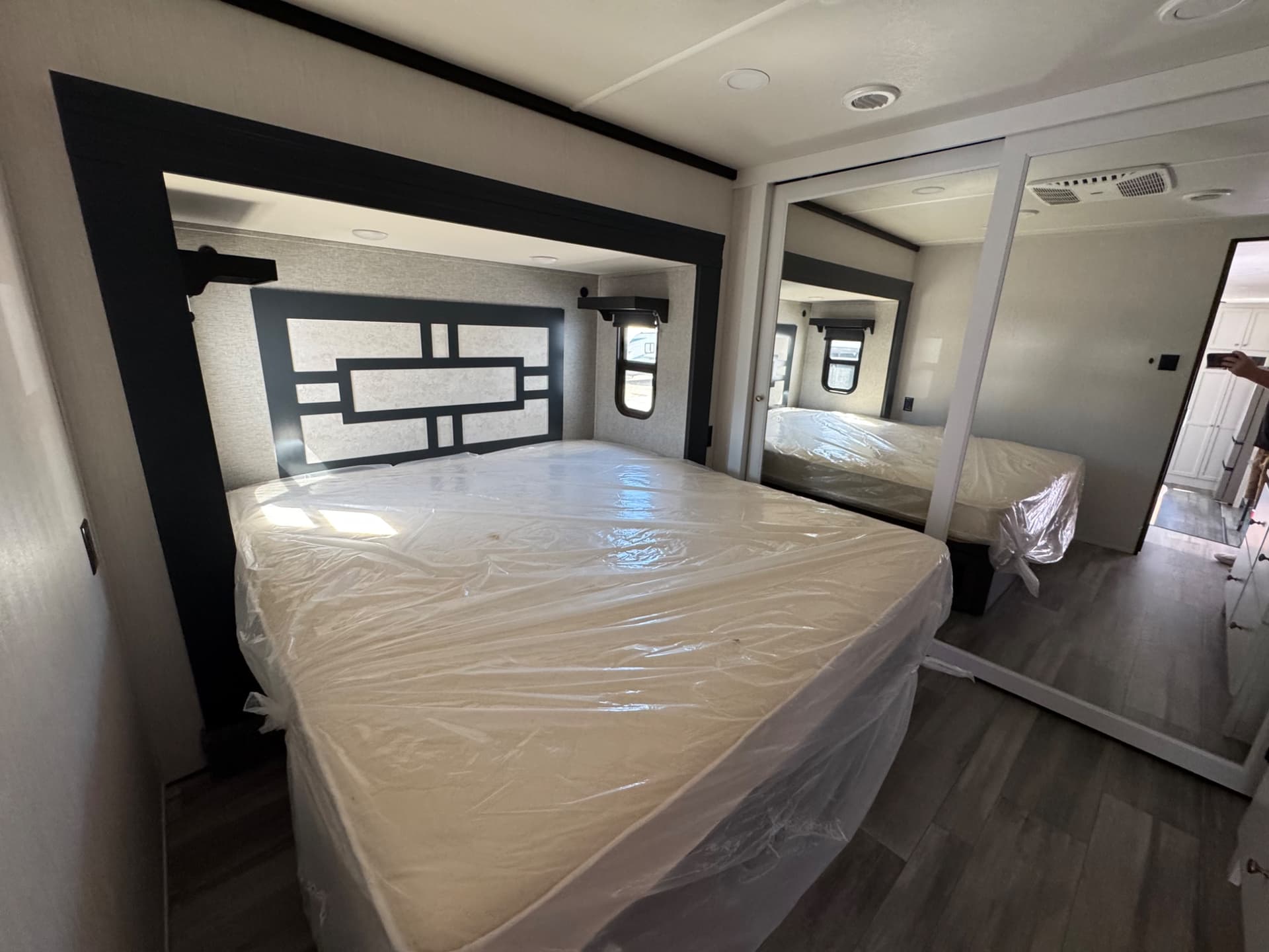 2024 Forest River 2024 Forest River Cedar Creek Experience - thumbnail 15