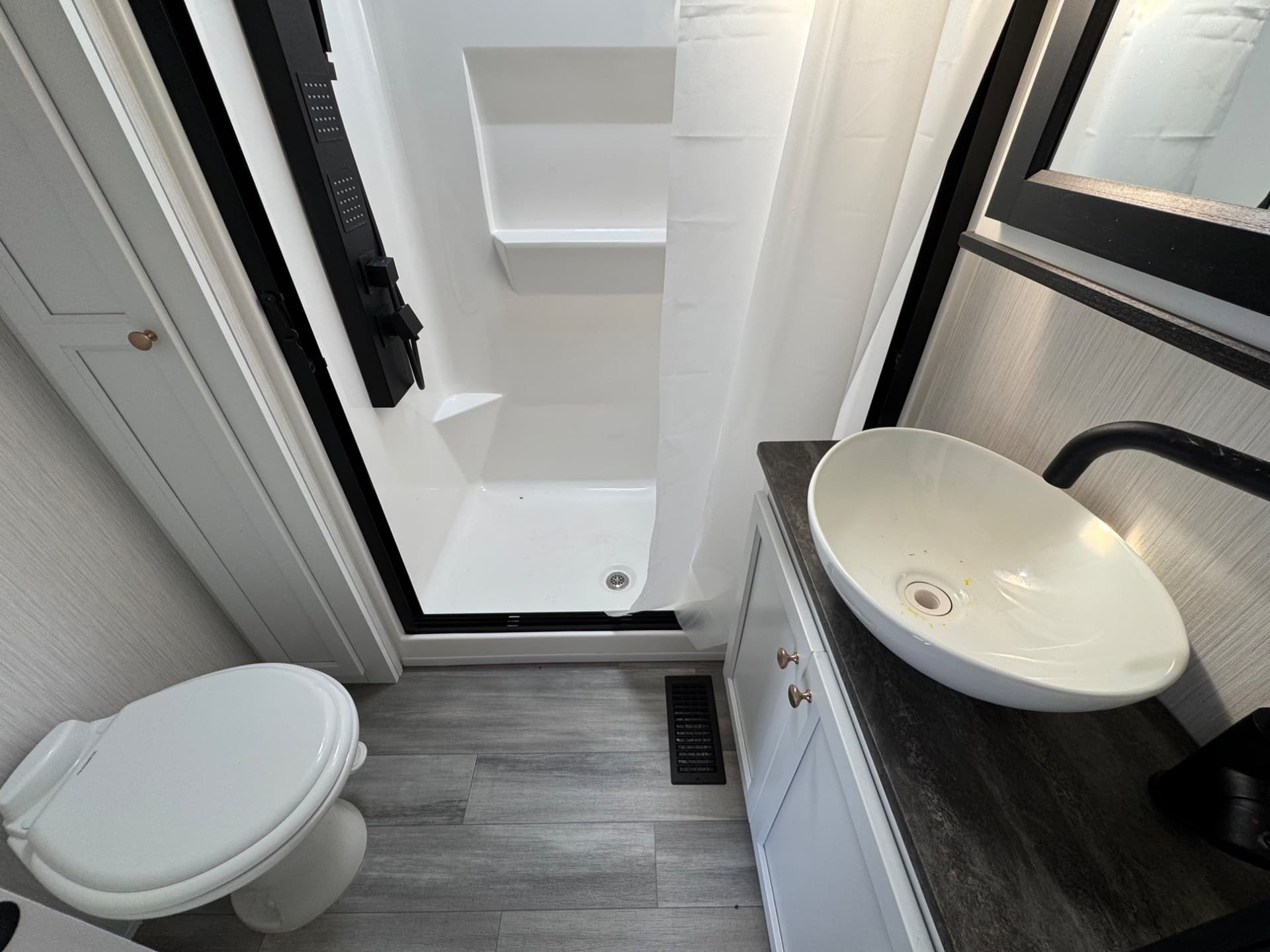 2024 Forest River 2024 Forest River Cedar Creek Experience - thumbnail 19