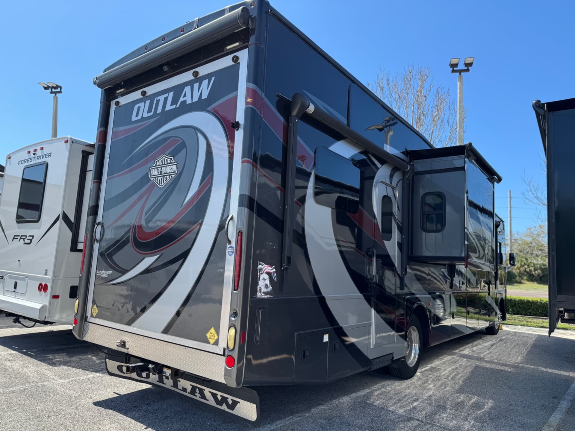 2019 Thor Motor Coach 2019 Thor Motor Coach Outlaw - thumbnail 4