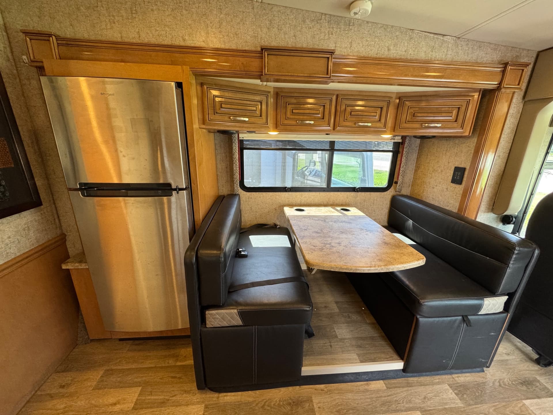 2019 Thor Motor Coach 2019 Thor Motor Coach Outlaw - thumbnail 11