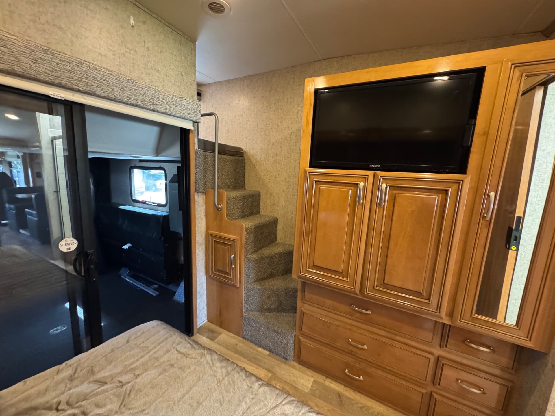 2019 Thor Motor Coach 2019 Thor Motor Coach Outlaw - thumbnail 15