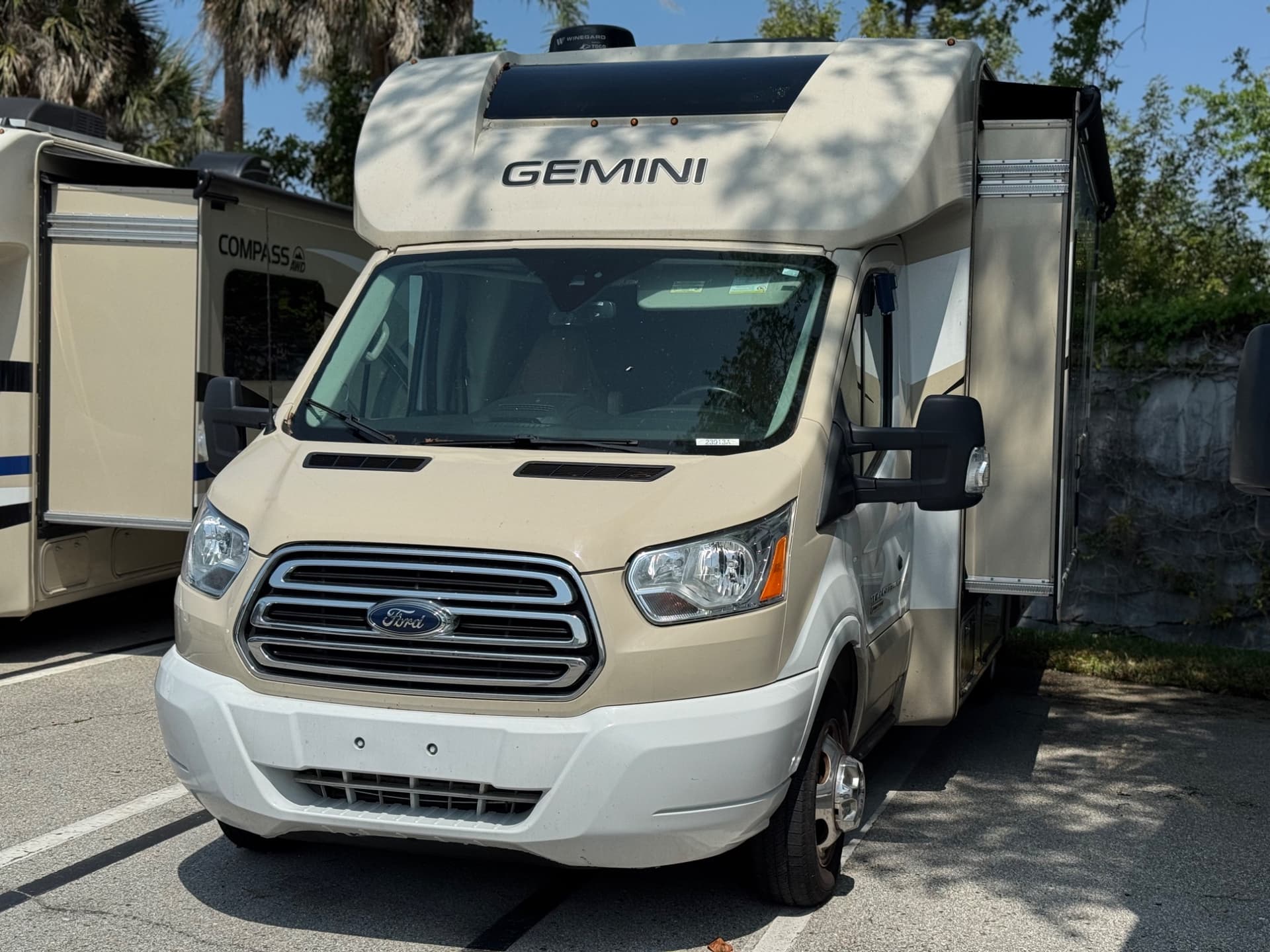 2020 Thor Motor Coach 2020 Thor Motor Coach Gemini - thumbnail 2