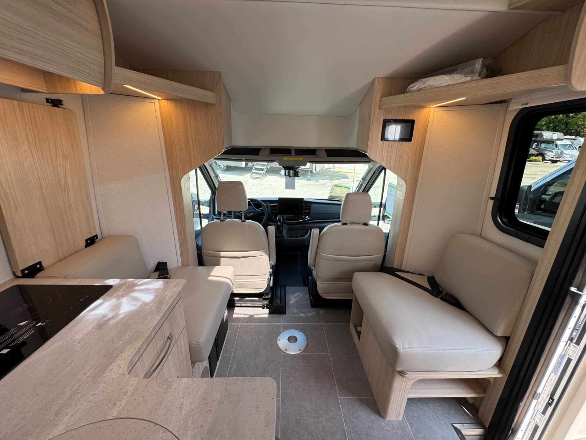 2026 Leisure Travel Vans 2026 Leisure Travel Vans Wonder - thumbnail 8