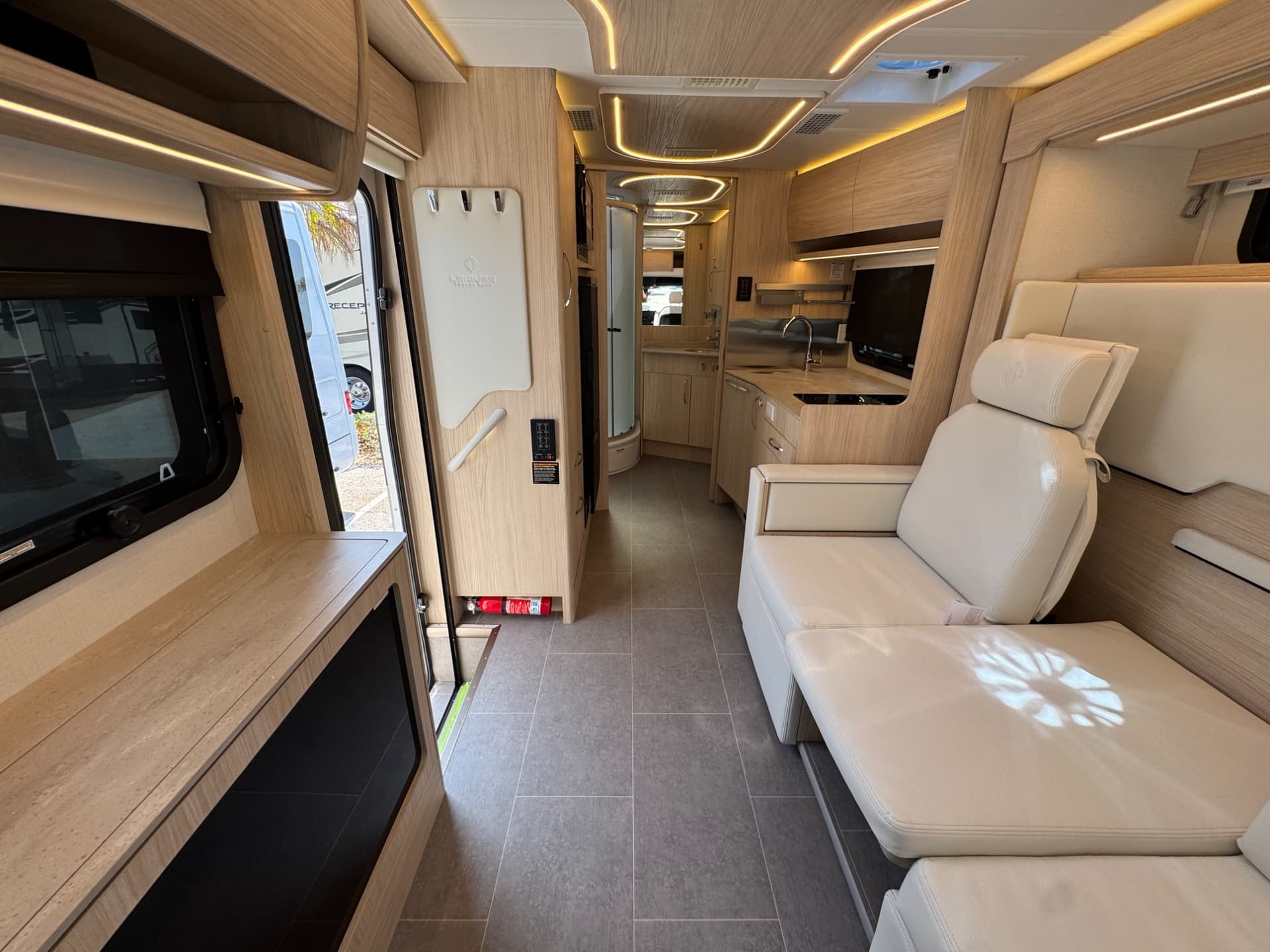 2026 Leisure Travel Vans 2026 Leisure Travel Vans Unity - thumbnail 6