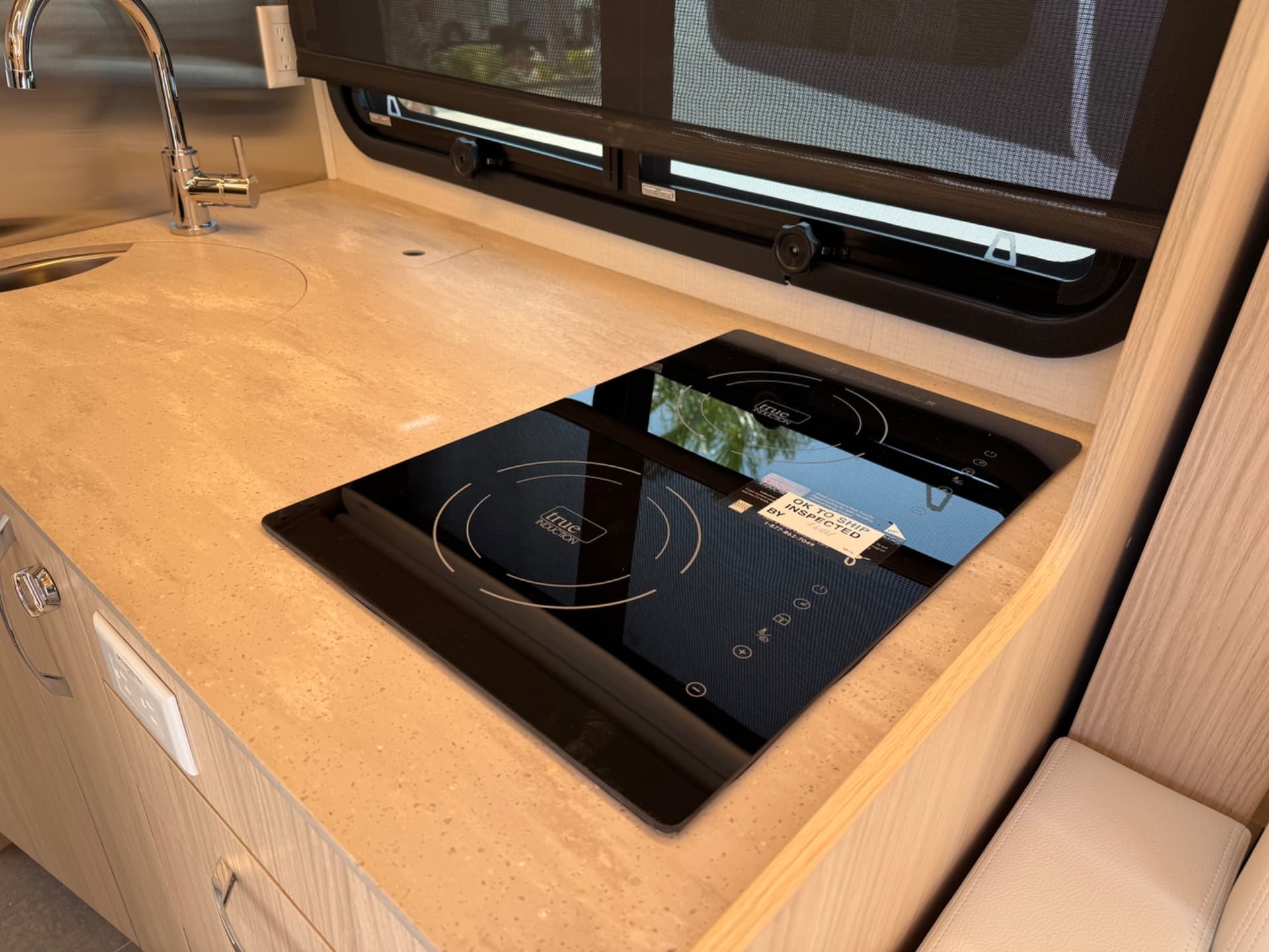 2026 Leisure Travel Vans 2026 Leisure Travel Vans Unity - thumbnail 9