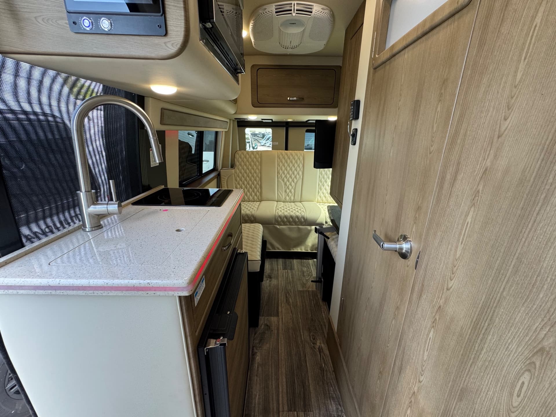 2025 Midwest Automotive Designs 2025 Midwest Automotive Designs Patriot - thumbnail 6