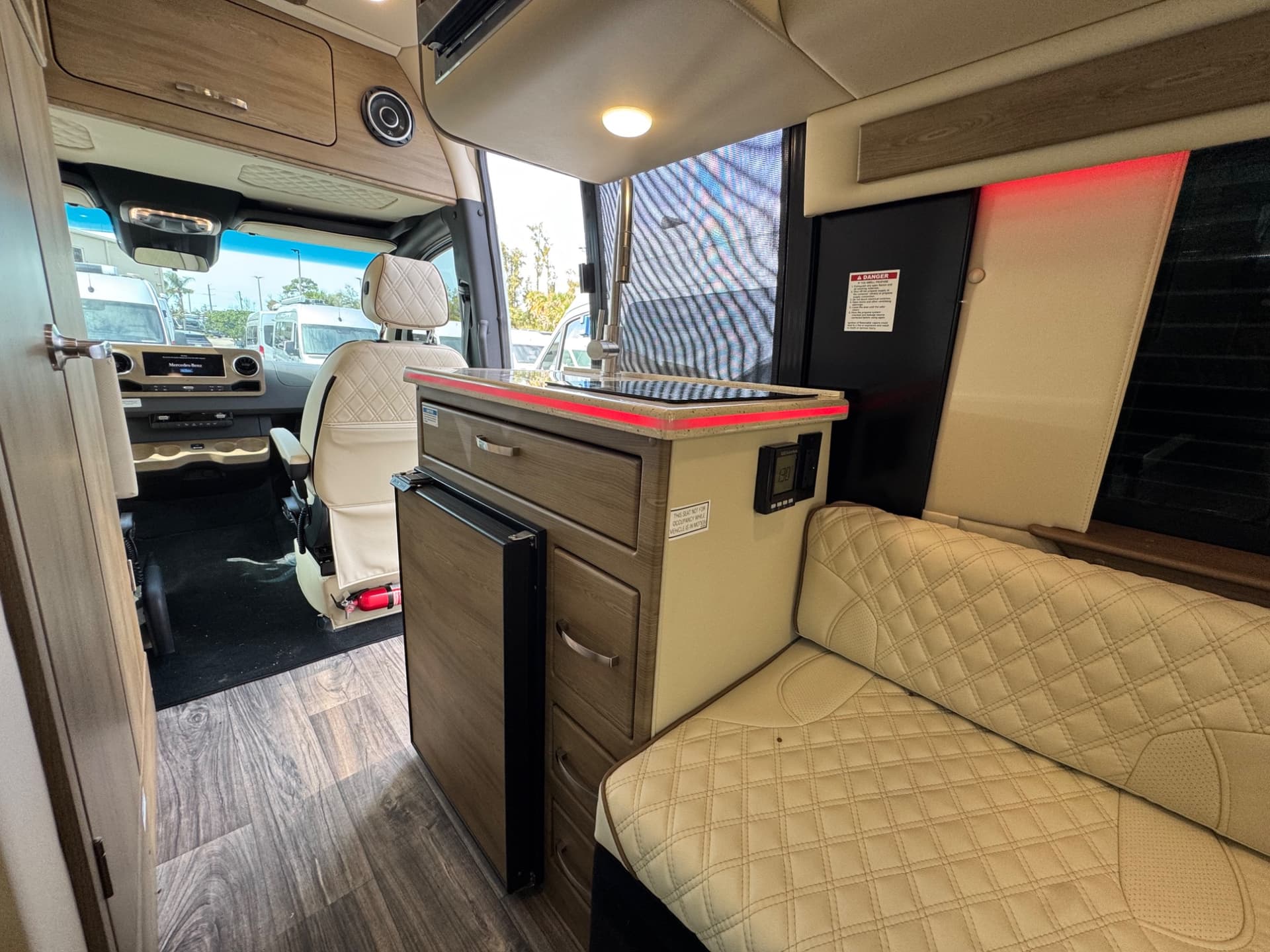 2025 Midwest Automotive Designs 2025 Midwest Automotive Designs Patriot - thumbnail 8