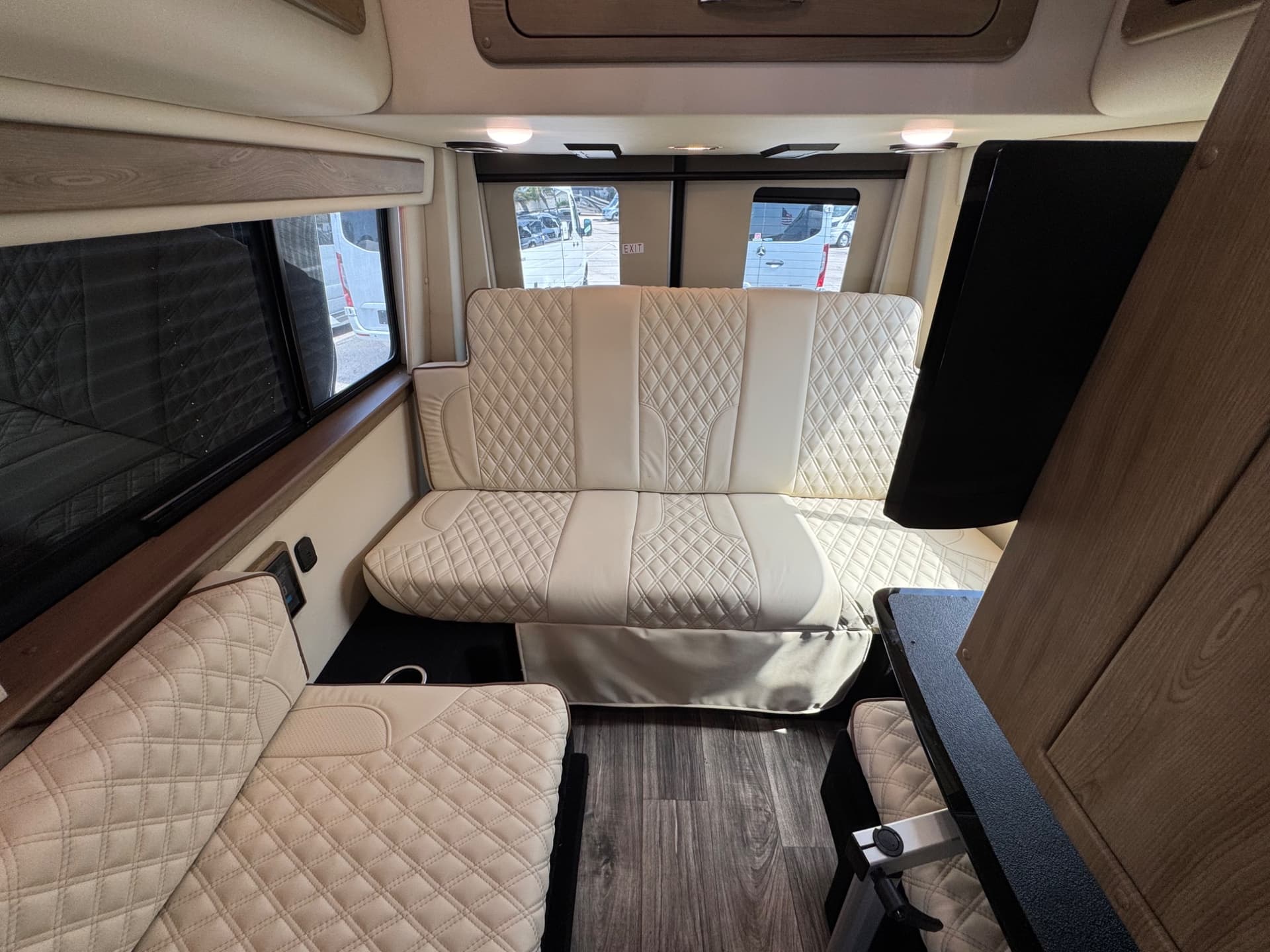 2025 Midwest Automotive Designs 2025 Midwest Automotive Designs Patriot - thumbnail 12