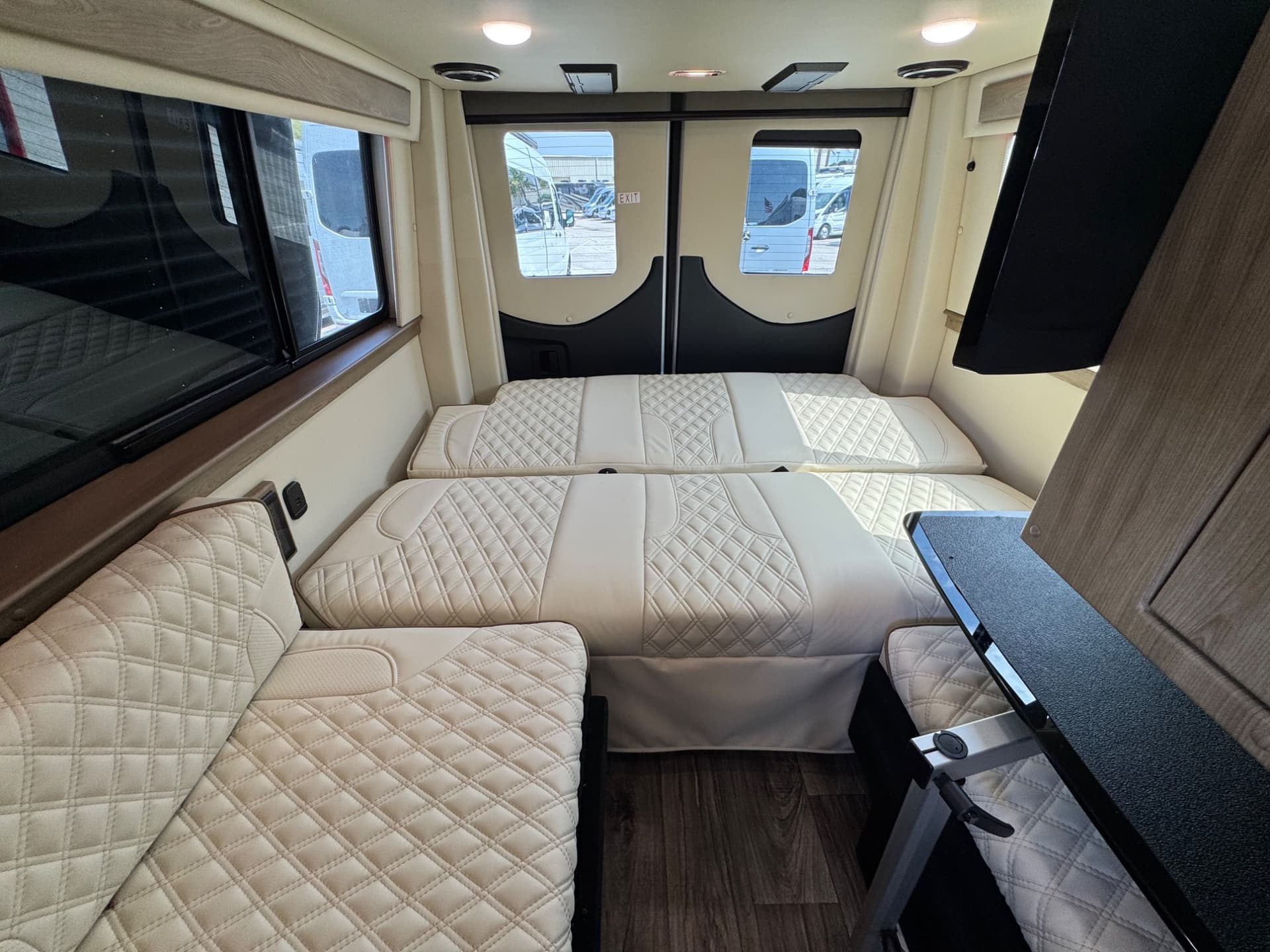 2025 Midwest Automotive Designs 2025 Midwest Automotive Designs Patriot - thumbnail 15