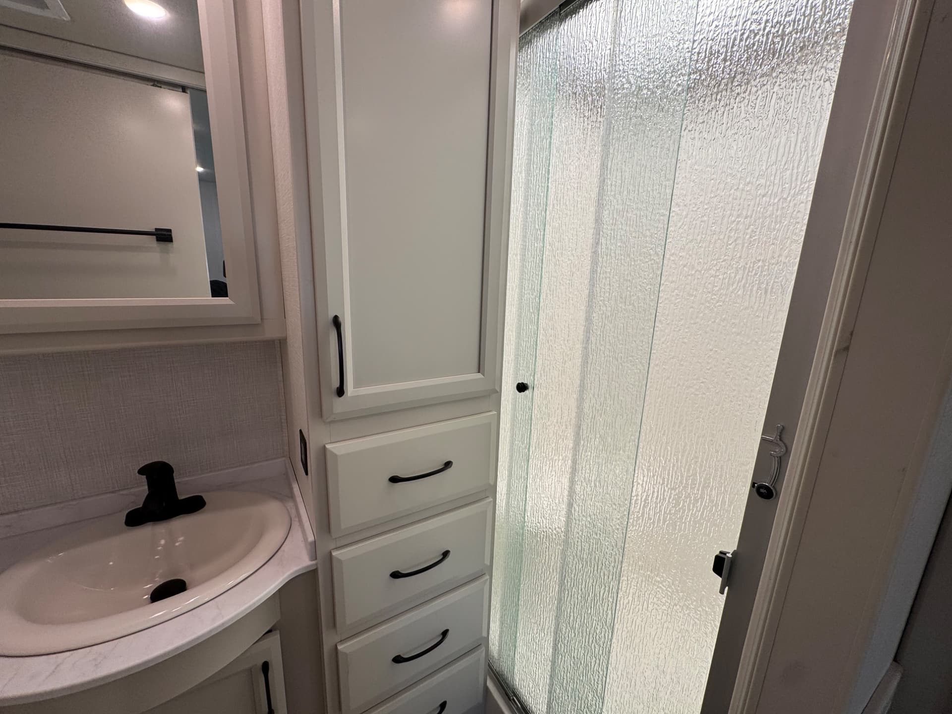 2024 Fleetwood RV 2024 Fleetwood RV Bounder - thumbnail 23