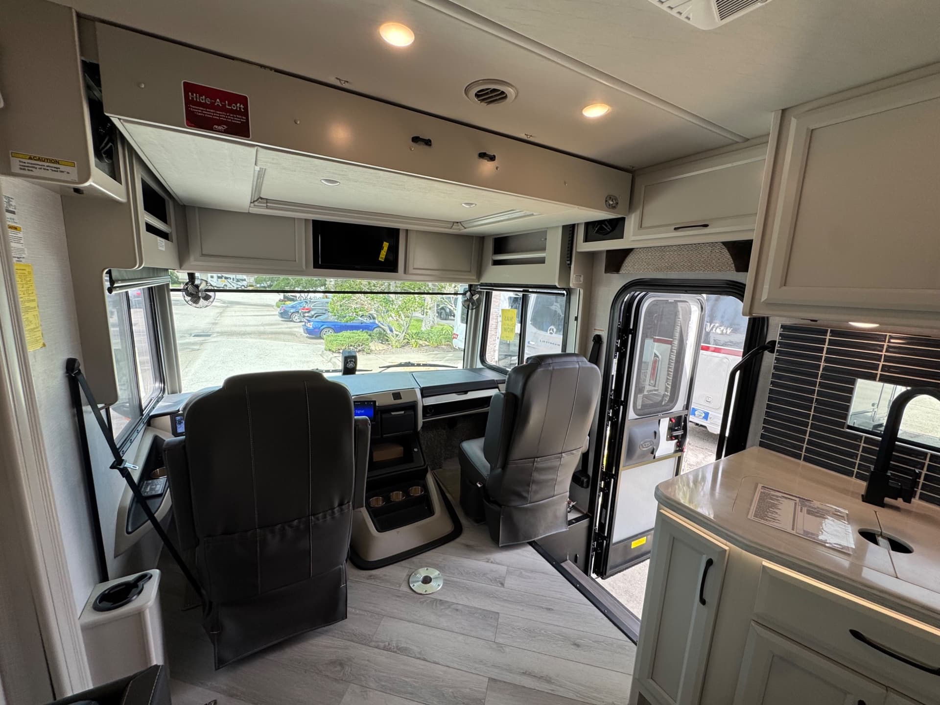 2024 Fleetwood RV 2024 Fleetwood RV Bounder - thumbnail 26