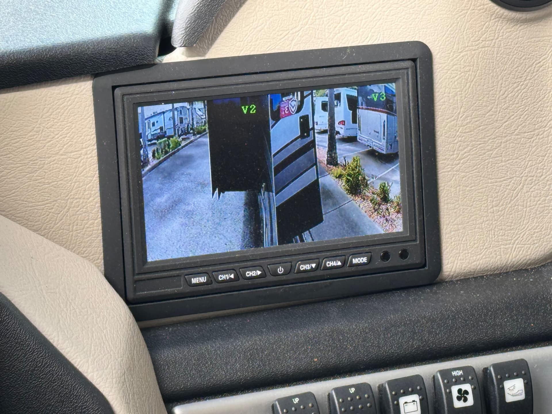 2024 Fleetwood RV 2024 Fleetwood RV Bounder - thumbnail 31