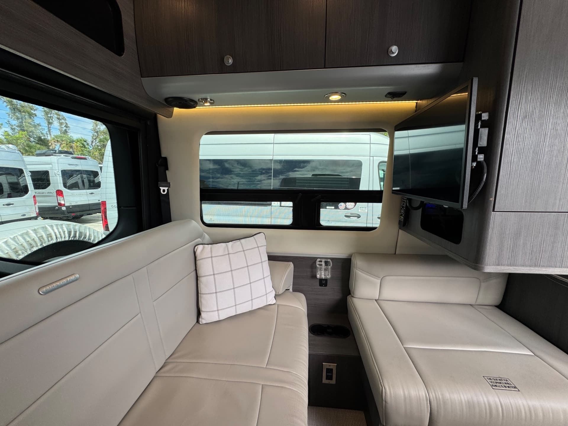 2023 Airstream 2023 Airstream Interstate - thumbnail 16