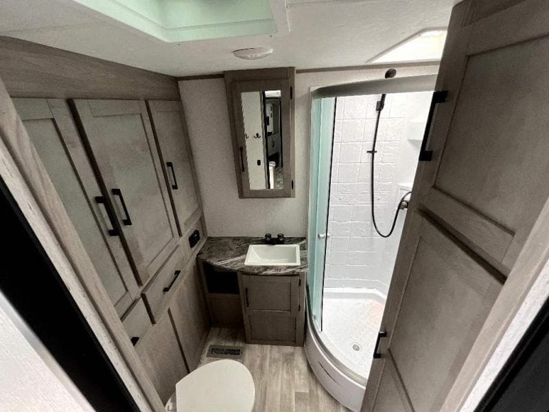 2023 Dutchmen 2023 Dutchmen Kodiak Ultimate - thumbnail 17