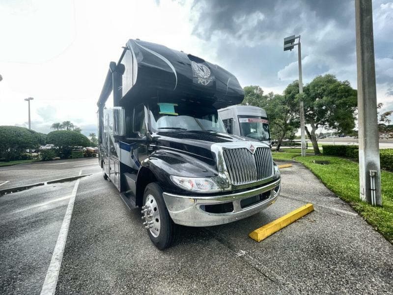 2023 Nexus RV 2023 Nexus RV Triumph - thumbnail 10