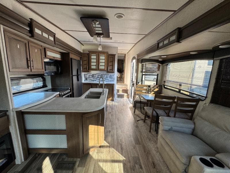 2020 Keystone RV 2020 Keystone RV Cougar - thumbnail 7
