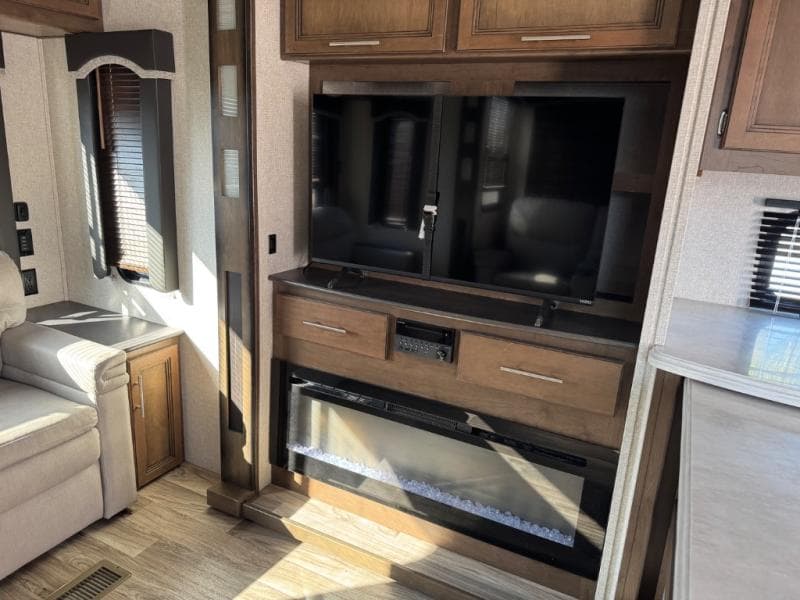 2020 Keystone RV 2020 Keystone RV Cougar - thumbnail 11