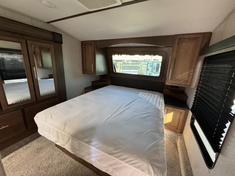 2020 Keystone RV 2020 Keystone RV Cougar - thumbnail 16