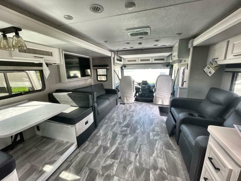 2023 Coachmen 2023 Coachmen Mirada - thumbnail 14