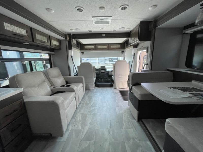 2023 Coachmen 2023 Coachmen Mirada - thumbnail 19