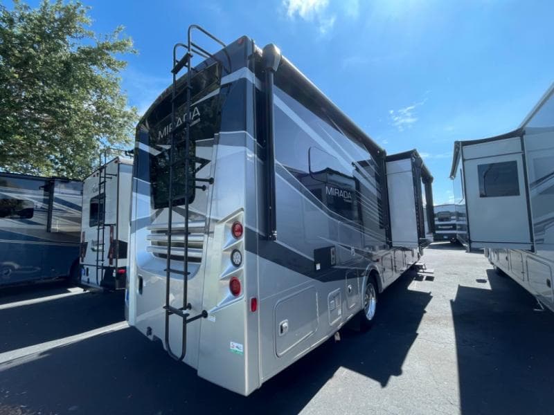 2023 Coachmen 2023 Coachmen Mirada - thumbnail 9