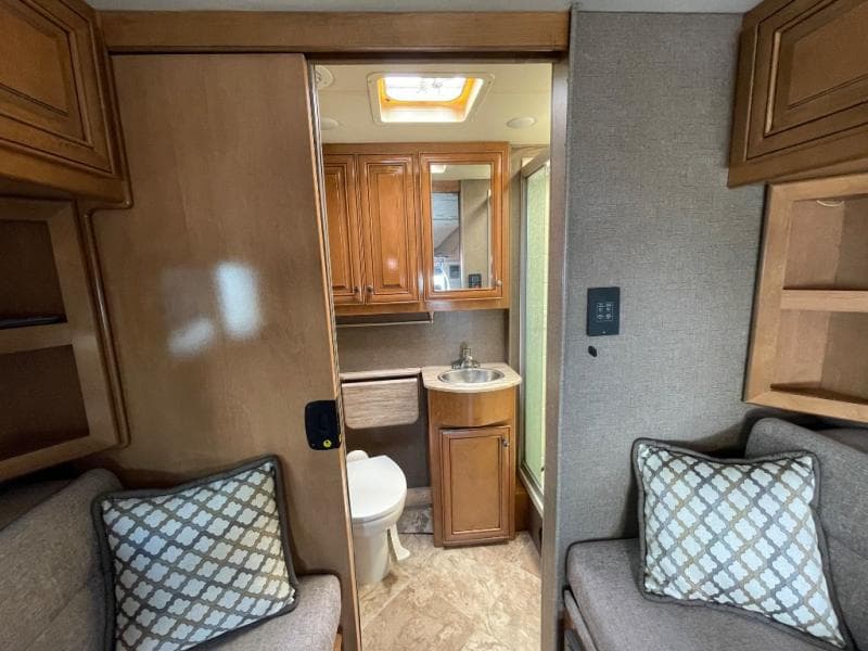 2018 Thor Motor Coach 2018 Thor Motor Coach Citation - thumbnail 13