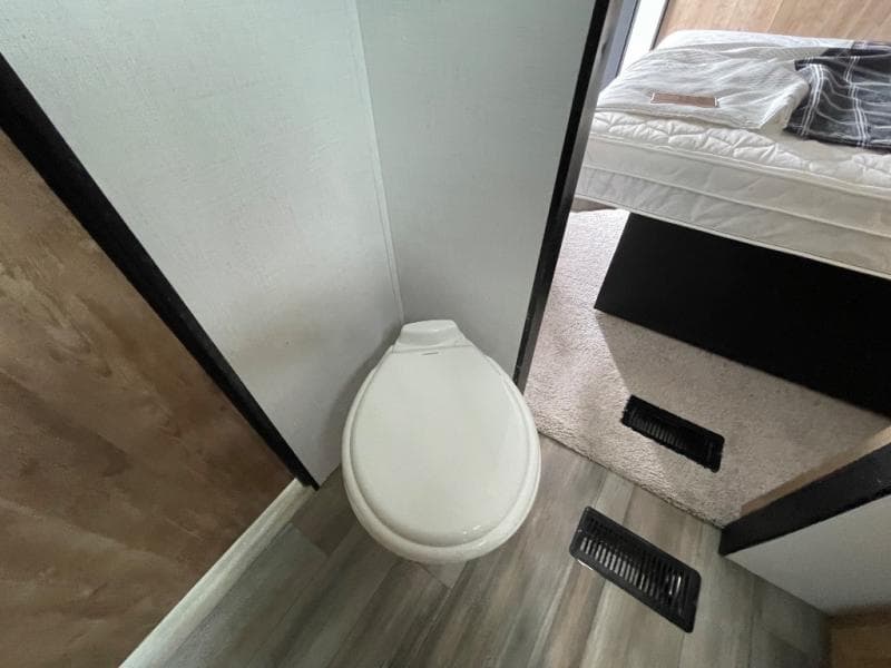 2023 Keystone RV 2023 Keystone RV Residence - thumbnail 18