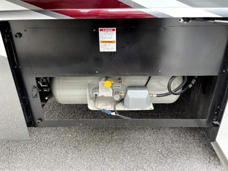 2023 Fleetwood RV 2023 Fleetwood RV Bounder - thumbnail 19