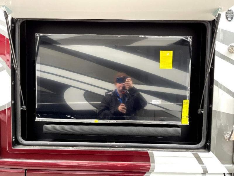 2023 Fleetwood RV 2023 Fleetwood RV Bounder - thumbnail 23