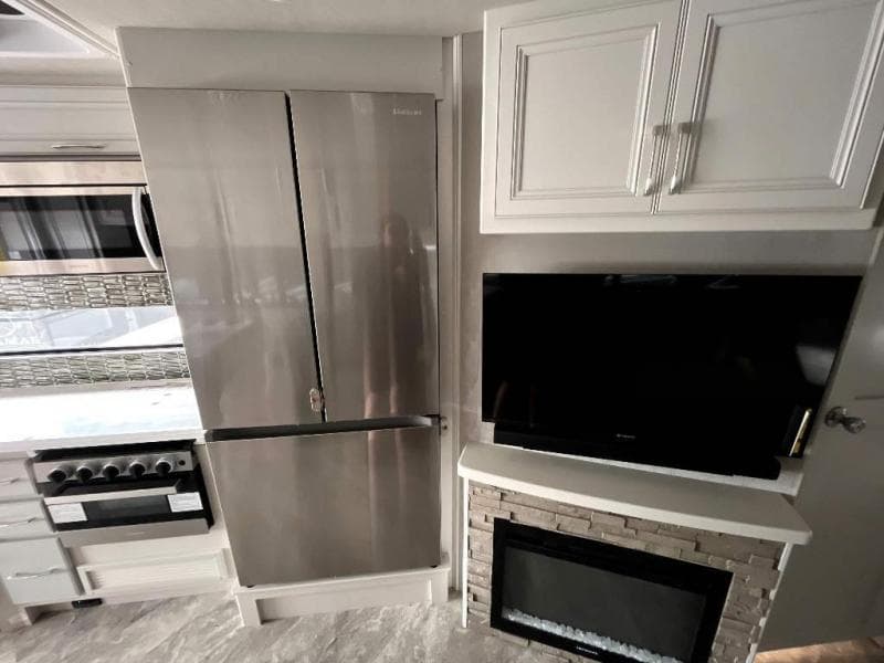 2023 Fleetwood RV 2023 Fleetwood RV Bounder - thumbnail 32