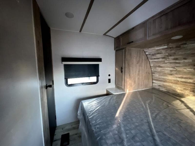 2023 Gulf Stream 2023 Gulf Stream Conquest - thumbnail 25