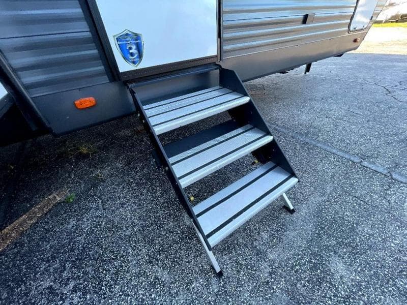 2023 Gulf Stream 2023 Gulf Stream Conquest - thumbnail 8