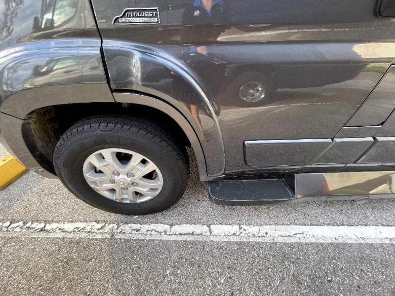 2025 Midwest Automotive Designs 2025 Midwest Automotive Designs Legend - thumbnail 4