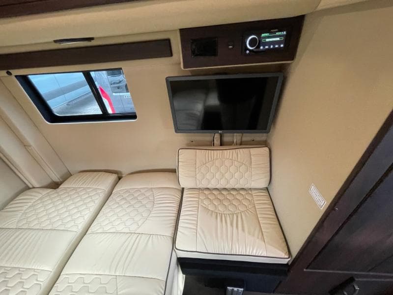 2025 Midwest Automotive Designs 2025 Midwest Automotive Designs Legend - thumbnail 22