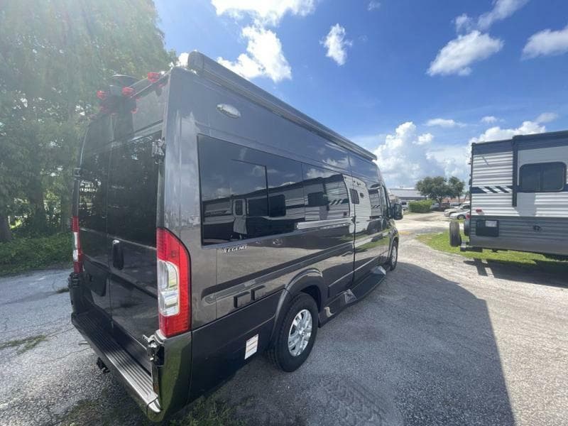 2025 Midwest Automotive Designs 2025 Midwest Automotive Designs Legend - thumbnail 7