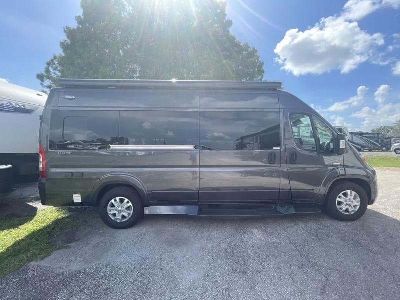 2025 Midwest Automotive Designs 2025 Midwest Automotive Designs Legend - thumbnail 8