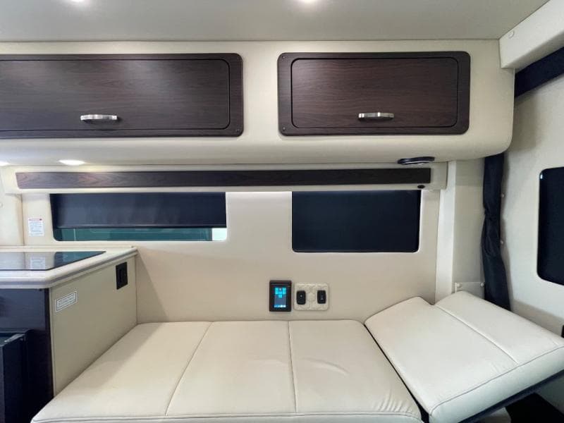 2025 Midwest Automotive Designs 2025 Midwest Automotive Designs Legend - thumbnail 11