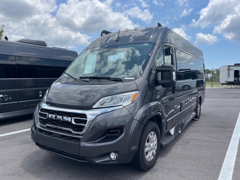 2025 Midwest Automotive Designs 2025 Midwest Automotive Designs Legend - thumbnail 3