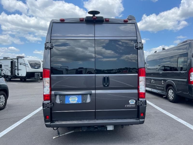 2025 Midwest Automotive Designs 2025 Midwest Automotive Designs Legend - thumbnail 5