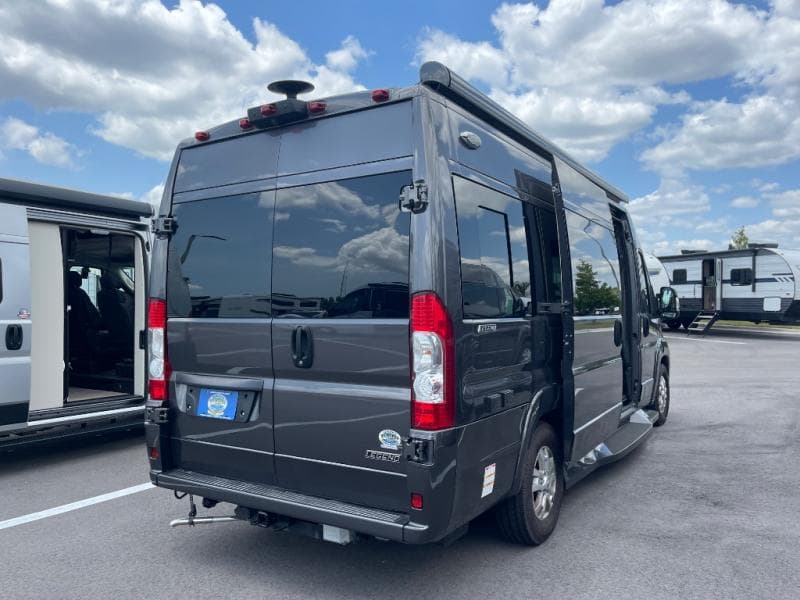 2025 Midwest Automotive Designs 2025 Midwest Automotive Designs Legend - thumbnail 6