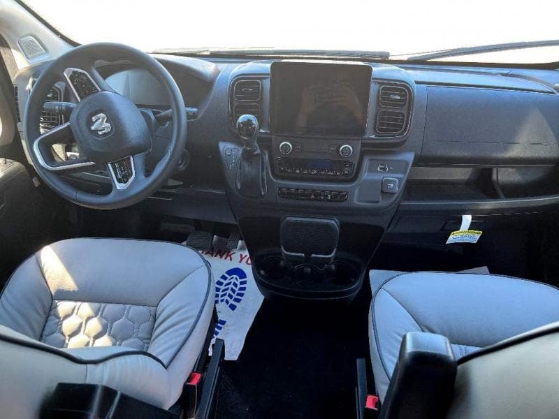 2025 Midwest Automotive Designs 2025 Midwest Automotive Designs Legend - thumbnail 10