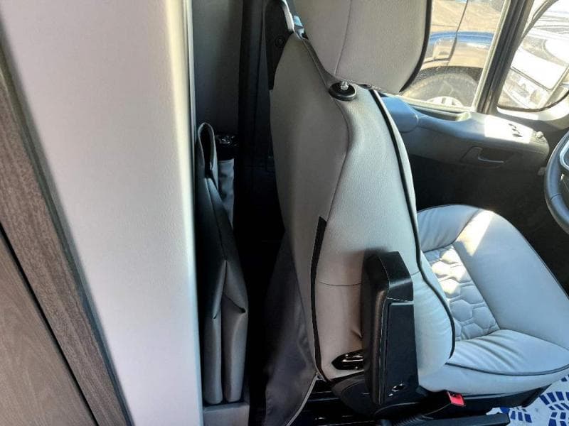 2025 Midwest Automotive Designs 2025 Midwest Automotive Designs Legend - thumbnail 11