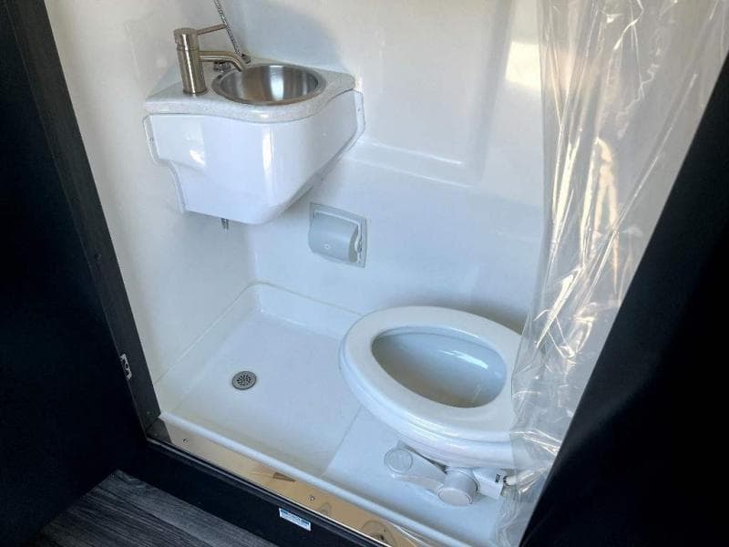 2025 Midwest Automotive Designs 2025 Midwest Automotive Designs Legend - thumbnail 12