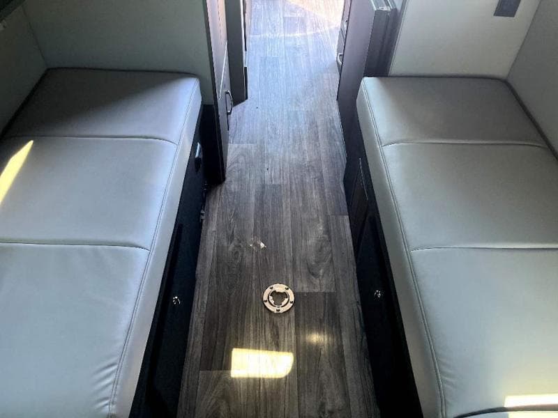 2025 Midwest Automotive Designs 2025 Midwest Automotive Designs Legend - thumbnail 30