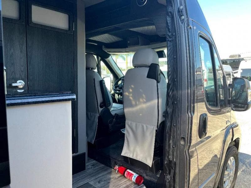 2025 Midwest Automotive Designs 2025 Midwest Automotive Designs Legend - thumbnail 8